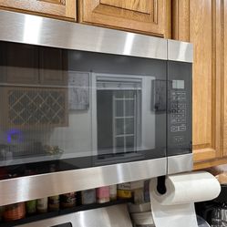 Amana Over The Range Microwave 