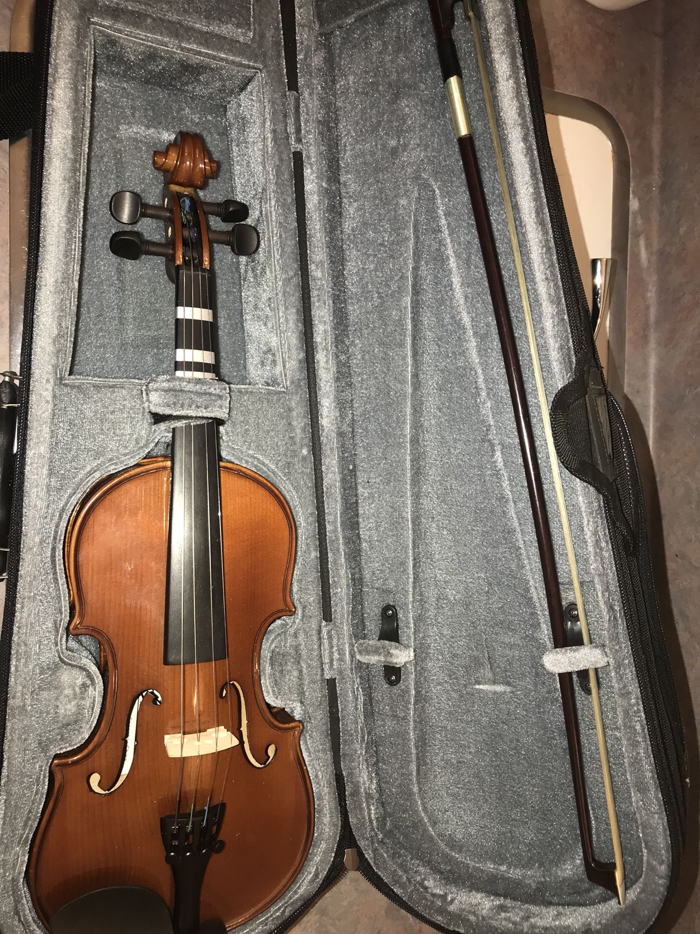 Violin with case, bow, and resin. Complete set (Read Description)