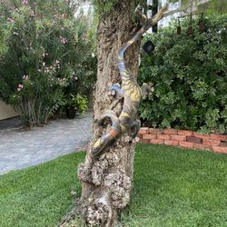 57” Tin Gecko / Lizard