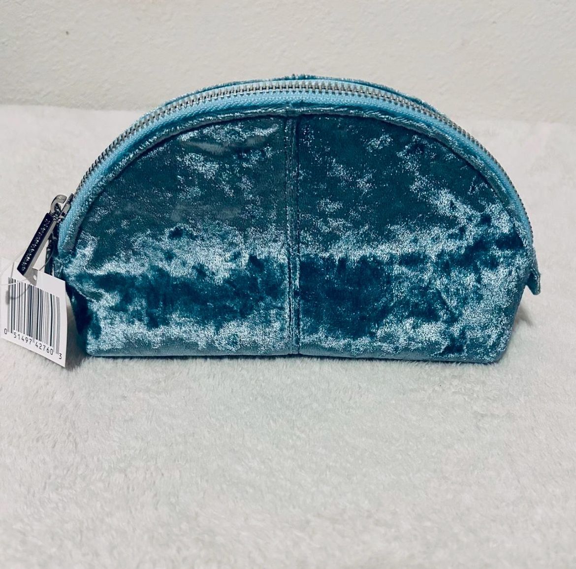 Neutrogena Velvet Makeup Cosmetics Bag Pouch Snowy Icy Frost Light Blue Sky Blue