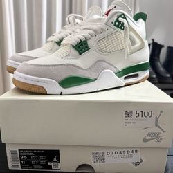 Jordan 4 Pine Green Size 9.5 