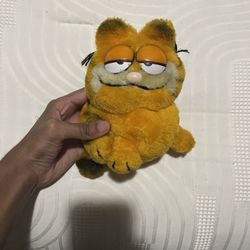 Vintage 1981 Garfield Plush