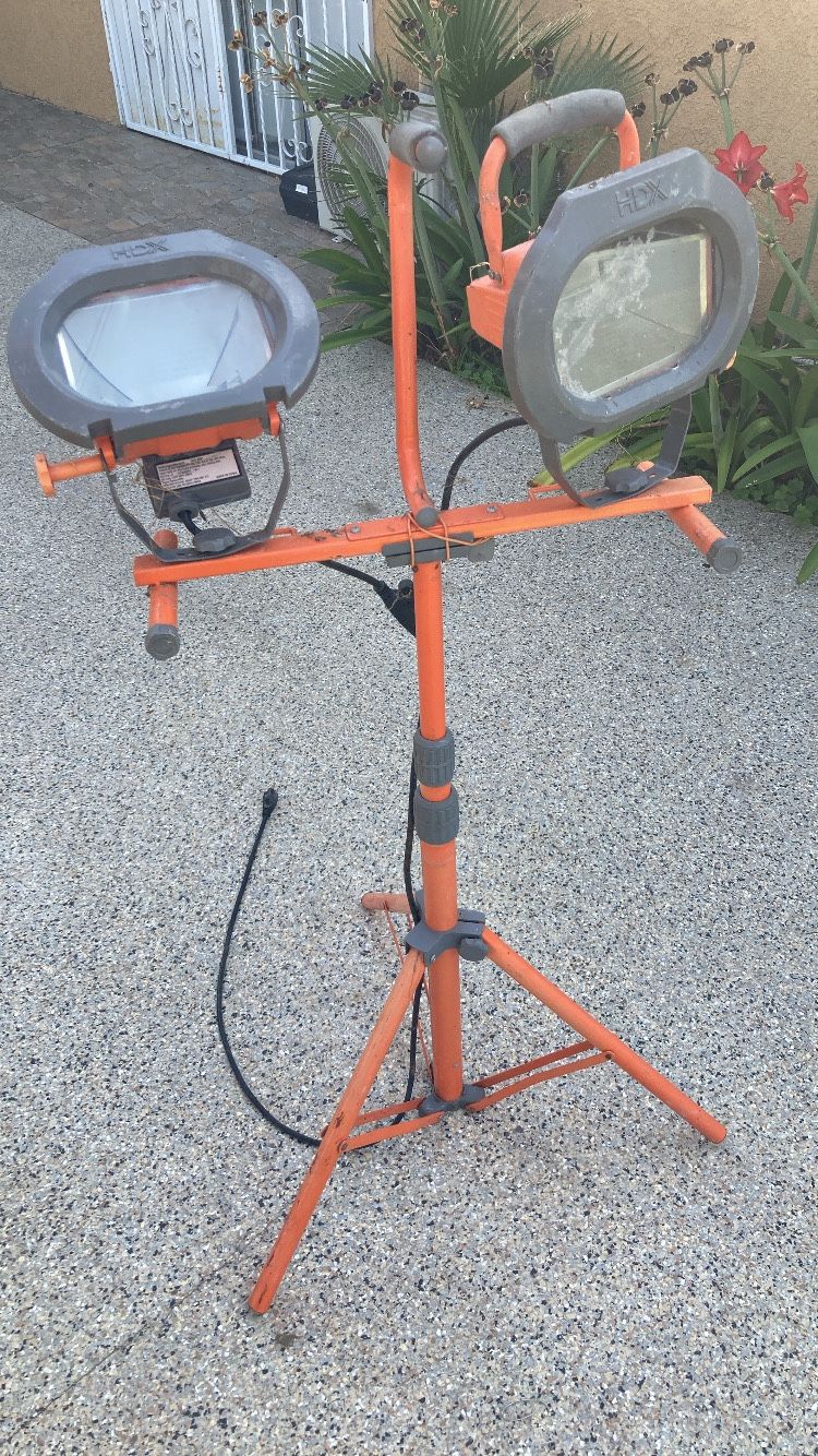HDX Tripod Work Lights