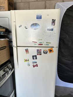 Refrigerator Kenmoore