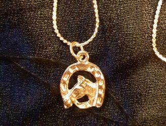 GOOD LUCK CHARM - HORSESHOE GOLD PLATED NECKLACE