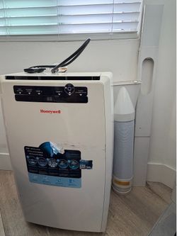 Honeywell 10,000 BTC Portable AC - Works Great