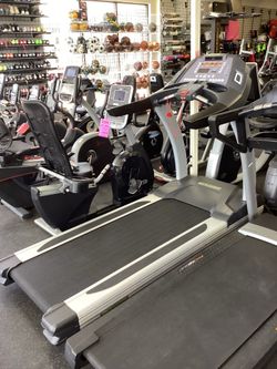 3G Cardio Elite Runner Commercial Grade Treadmill Like New Warranty Included