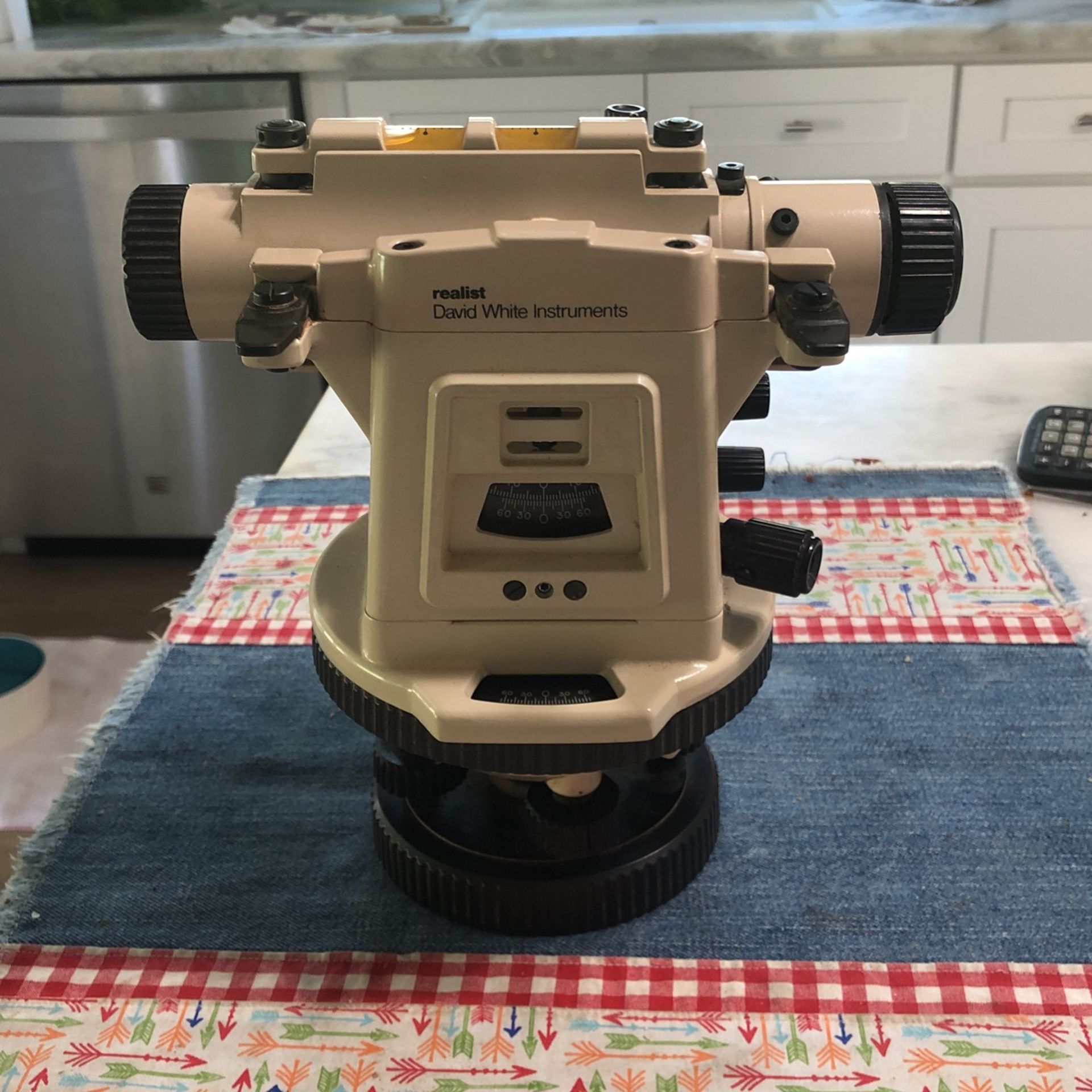 David White LT8–300P Transit Level With Optical Plummet