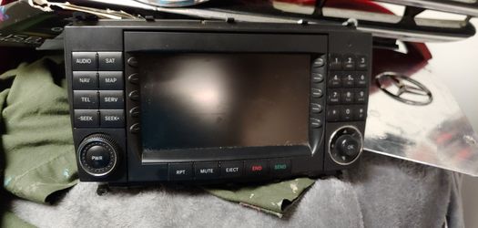 Mercedes command