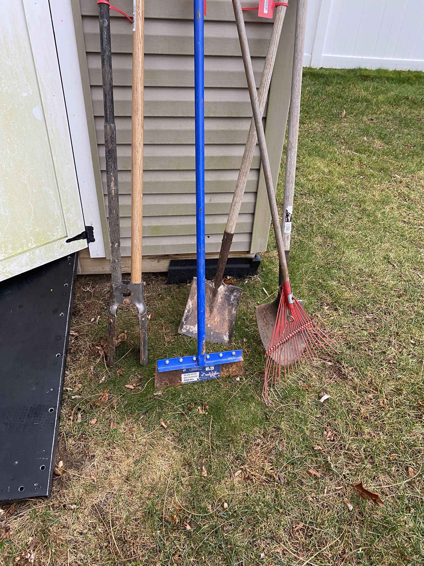 Gardening Tools Digging And Scraping