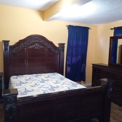 Queen Bedroom Set 3 (No Matress)