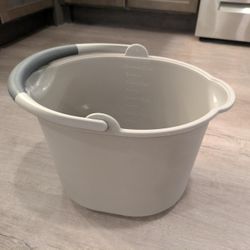 LAST CHANCE! Plastic Bucket from Target