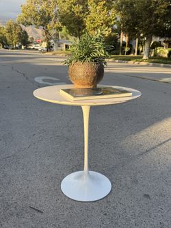 Vintage Mid Century Original Knoll Side Table 