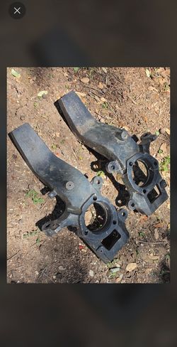 Lifted Steering Knuckles 4WD only - 07 to 13 Silverado Tahoe Sierra Suburban Yukon (Rough Country)