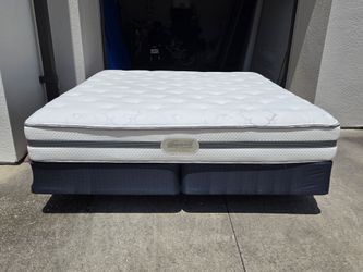 King Size Beautyrest Mattress Set, Boxspring & Metal Frame