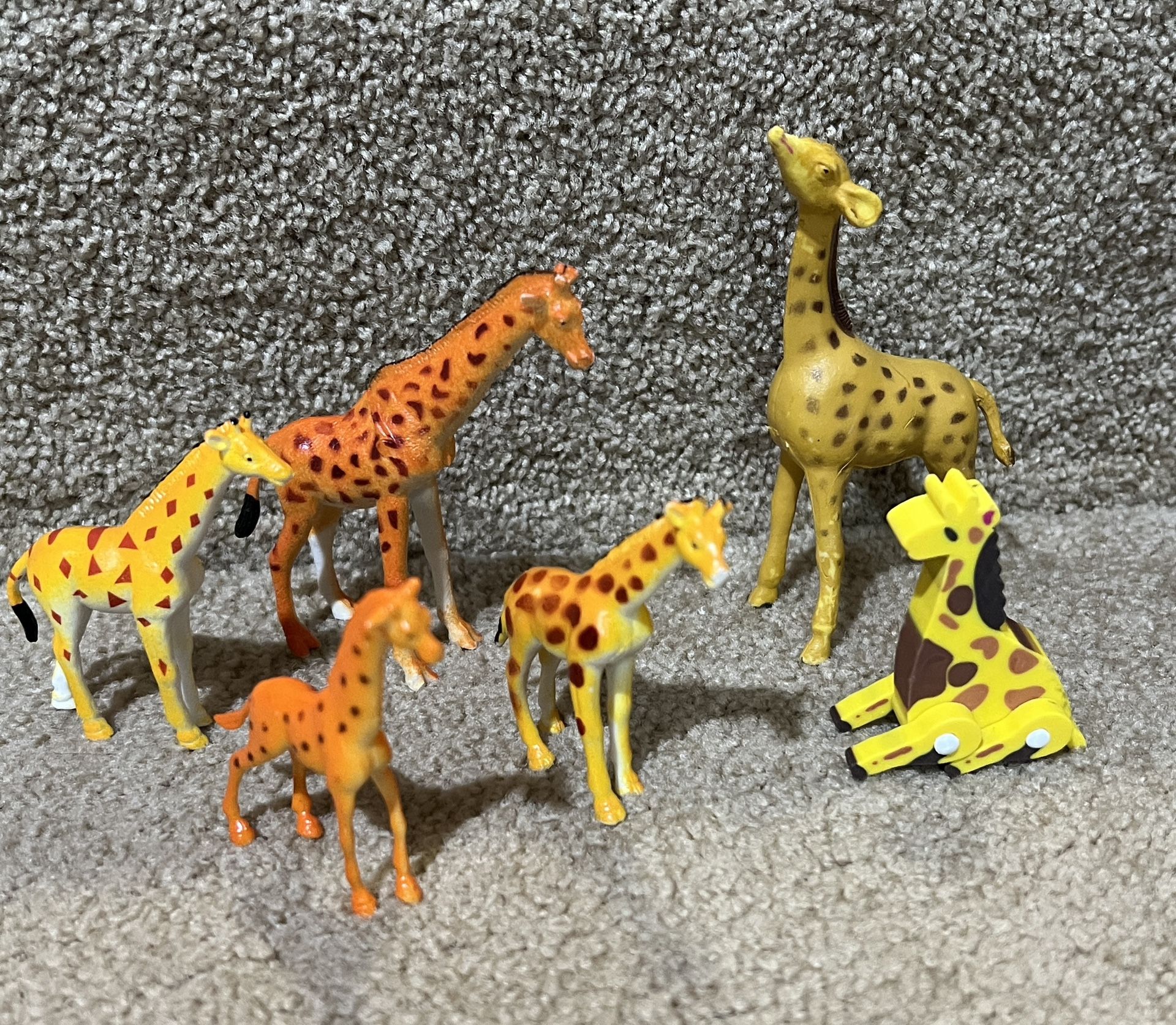 Giraffe pvc lot of 6 figures zoo jungle Safari animal