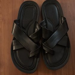 Black Leather Kenneth Cole Reaction Sandals