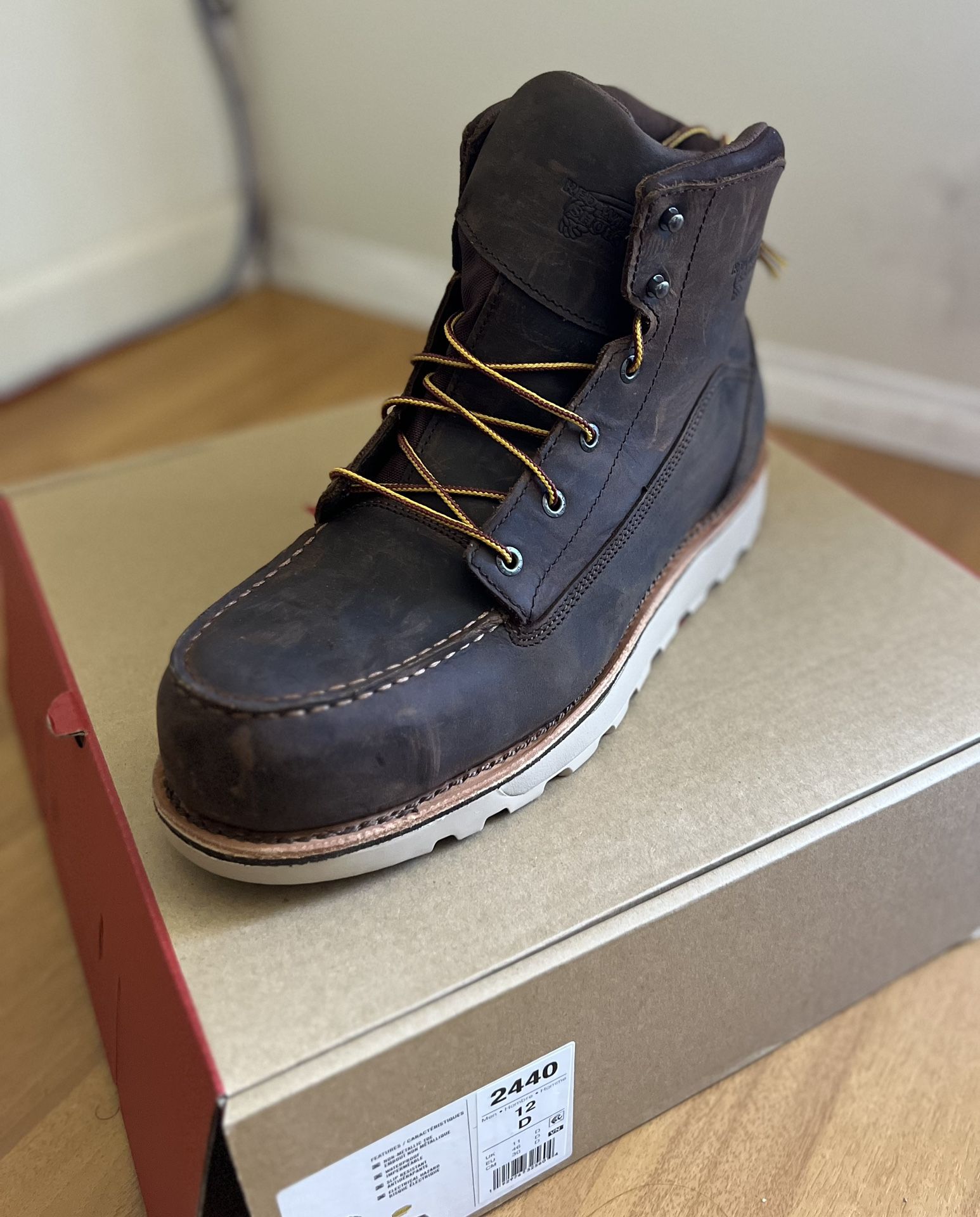 REDWINGS TRACTION TRED LITE MEN'S 6-INCH WATERPROOF SAFETY TOE BOOT