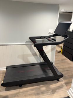Lightly Used Treadmill — Buyer Must Disassemble & Pick Up