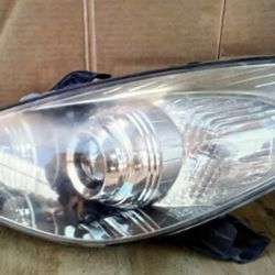 2007 Toyota Solara Left headlight xenon