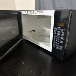G.E Pole Microwave 