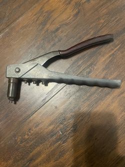 Cherry G30 Hand Riveter