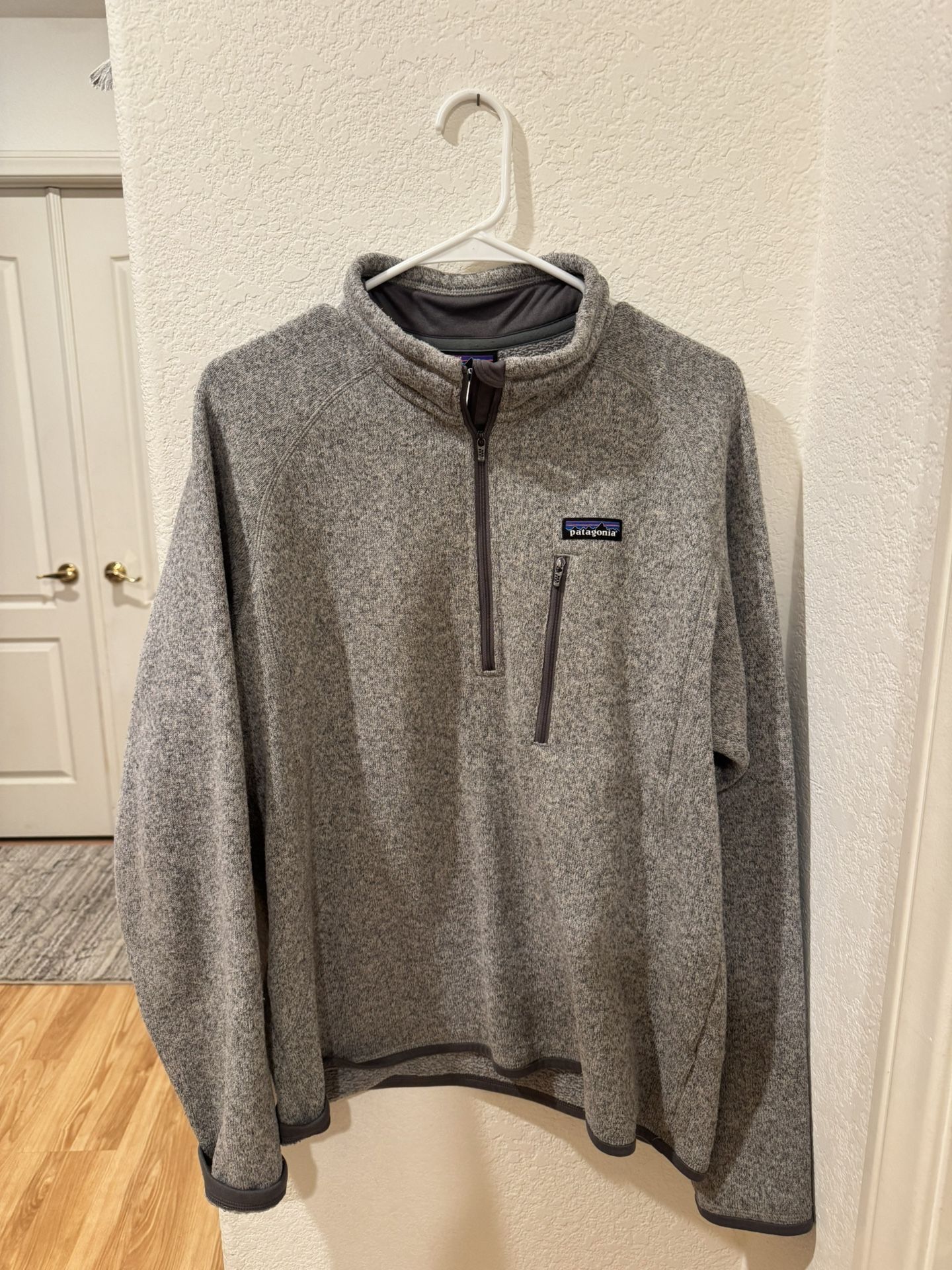 Mens Patagonia quarter zip Fleece - Medium