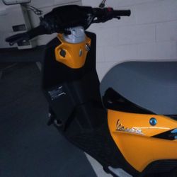 Vespa Piaggio Electric Scooter