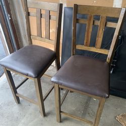 Table And Chairs 