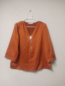 Ladies   Michael  Kors   V-Neck   Shirt