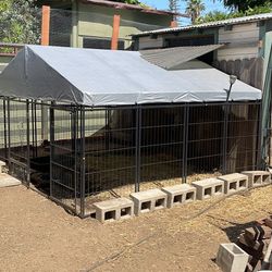 New In Box-10’x10’x6’ Dog Chicken Pig Kennel Run House-Top Has A Razor Cut
