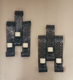 Set of wall sconces