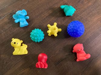 Infantino 8 pc Sensory Toys… Read description