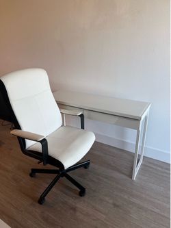Desk & Chair
