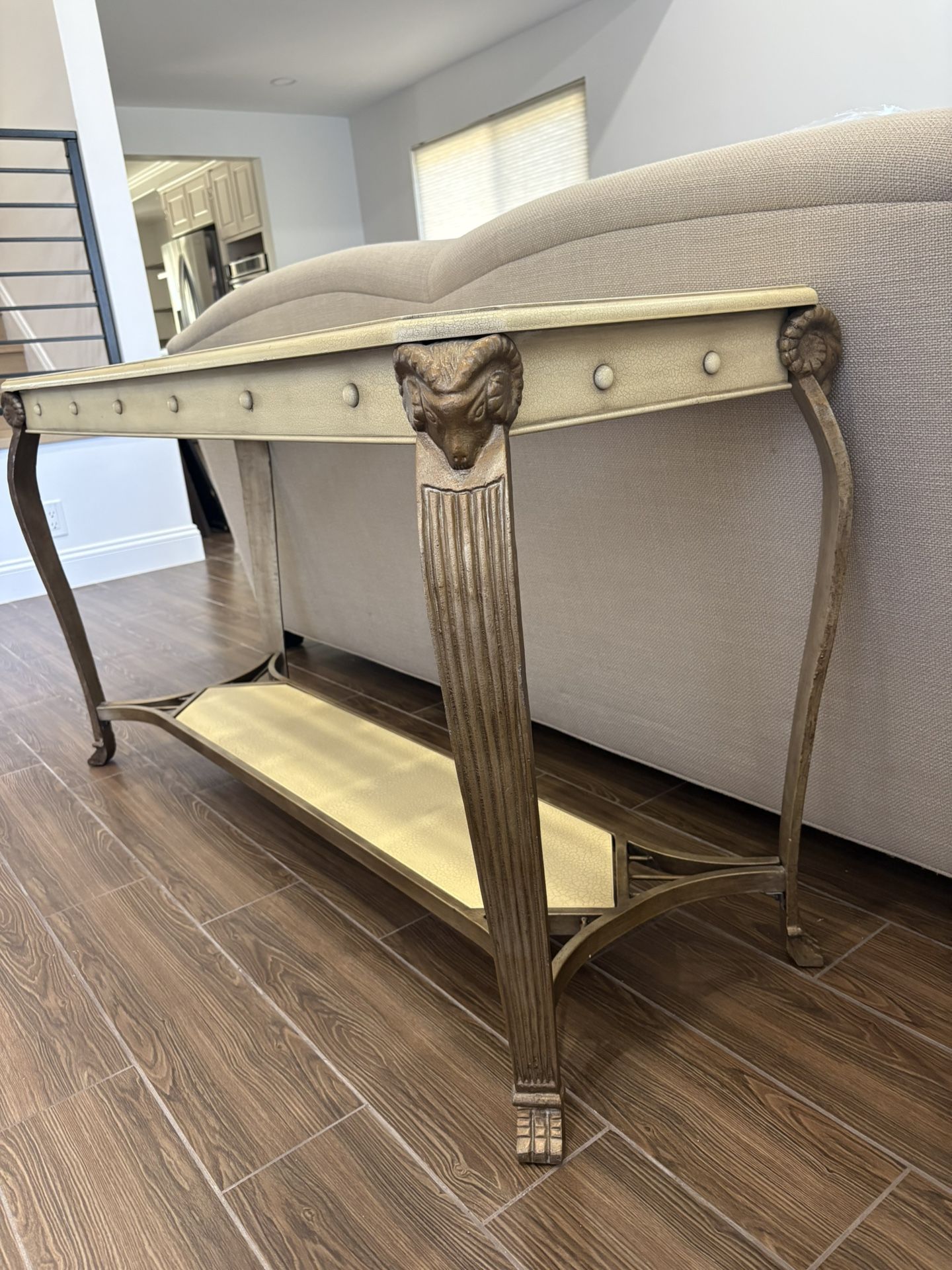 console table (negotiable price!) 
