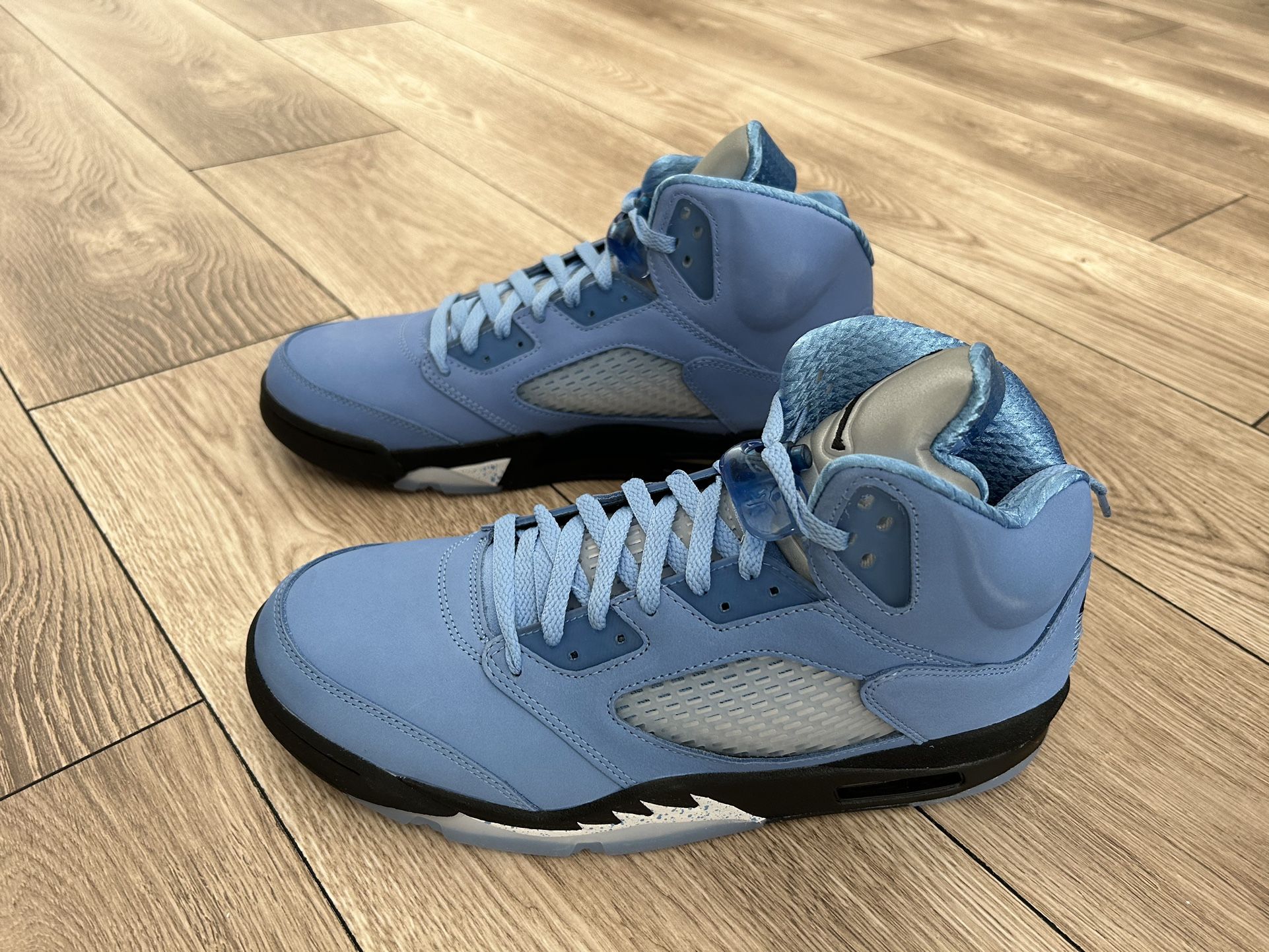 Jordan Retro 5   University Blue