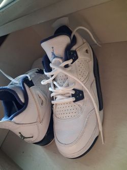 Jordan air Boys size 5Y