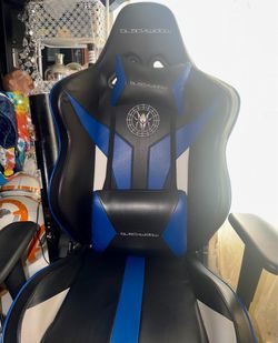 Preowned black widow gaming chair in good working condition located off lake mead and Simmons area asking $80
