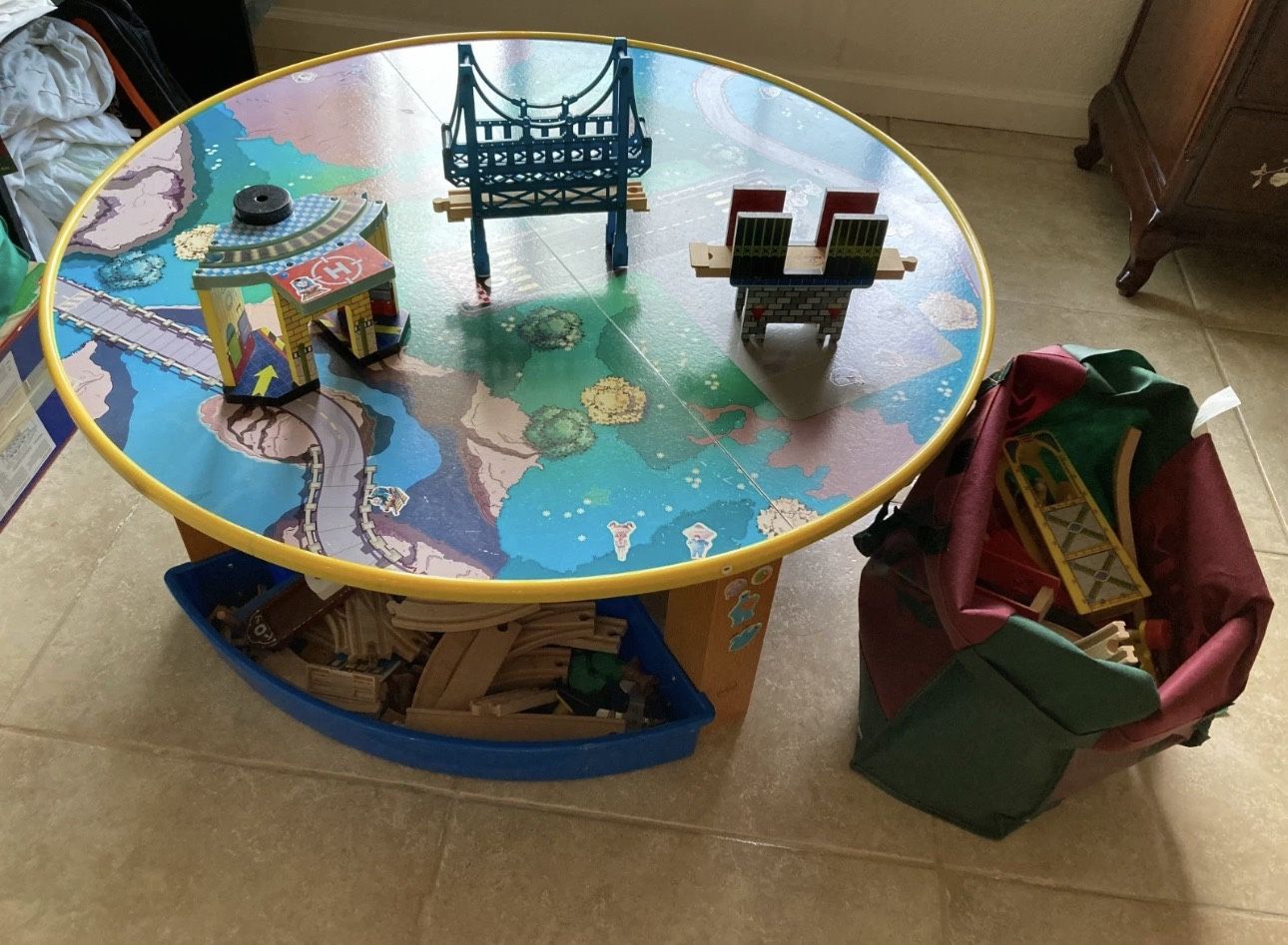 Kidkraft #17985 City Explorer's Table and Train Set (tracks and parts only)