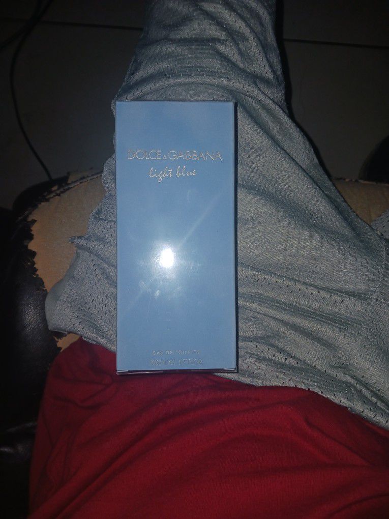 Dolce Gabbana Light Blue Perfume 