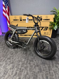 Super 73 Z Miami / Metallic Silver (Like New!)