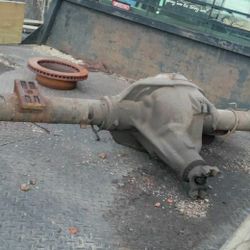 2001 Ford 350 differential W 2 Rims And Tires