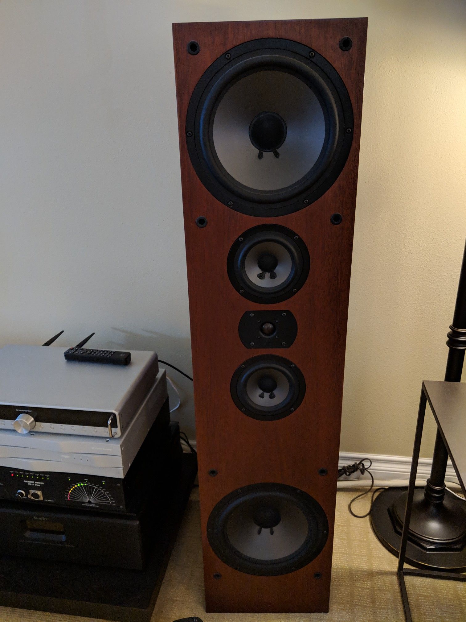 Acoustic Research Classic 30 Speakers