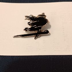 VINTAGE LAPEL PIN 