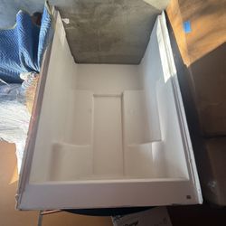 ACRYLX Center Drain  ONE PIECE.   GREAT DEAL. COMPLETE. SEE PICTURES
