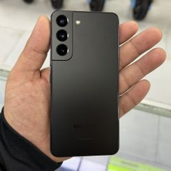 Galaxy S22 5G 128GB Unlocked! $249 Cash Or Card!!