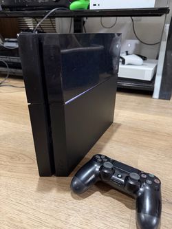 Sony PlayStation 4 Console with Controller
