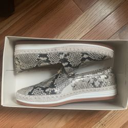 New size 10 Anne Klein shoes