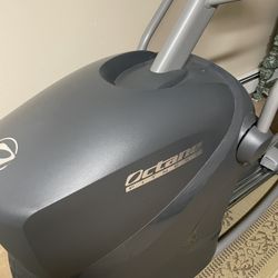 Octane Fitness Elliptical 