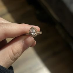 Pandora Sparkling Pear Halo Ring